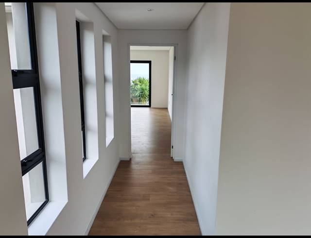 4 BEDROOM HOUSE FOR SALE IN DANA BAY